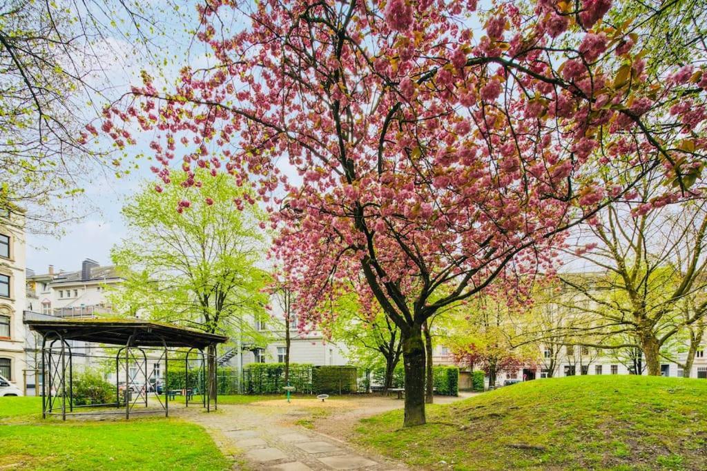 Wuppertaler Altbau-Traum Gutenberg - Naehe Dus & Dortmund & Koeln & Essen Apartment Exterior photo